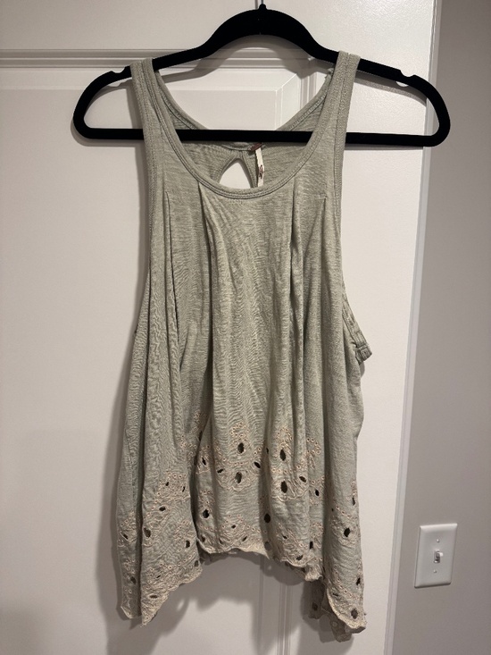 Tops - Free People green tank top